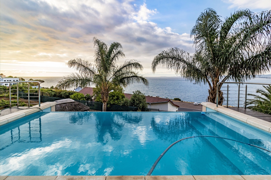 To Let 4 Bedroom Property for Rent in Mountainside Western Cape